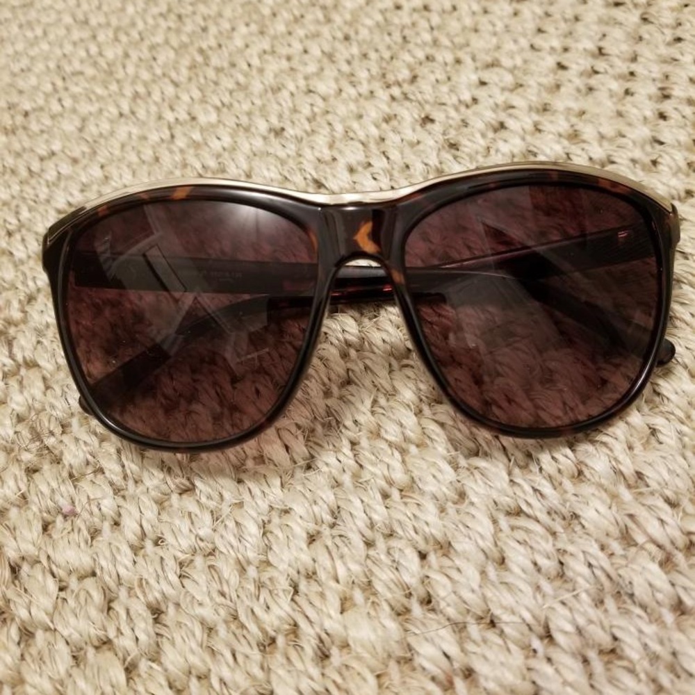 Cole Haan classic round sunglasses